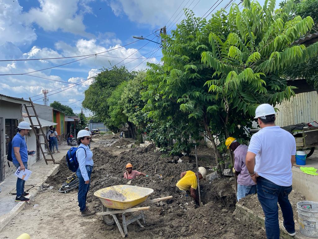 POSITIVO AVANCE EN LA CONSTRUCCIÓN DE LAS REDES DE ALCANTARILLADO DEL BARRIO PUERTA ROJA